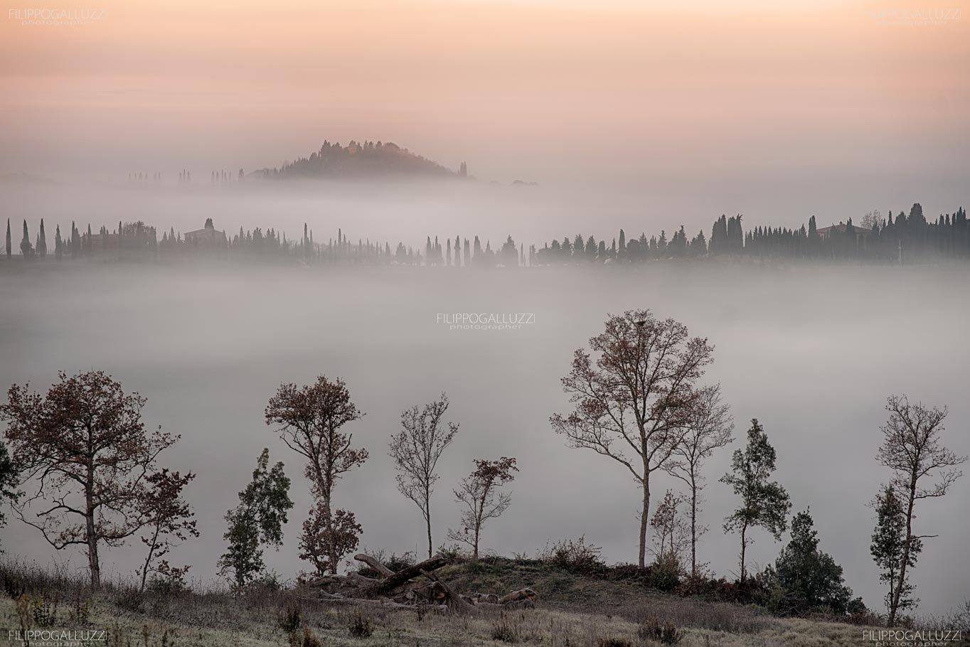 asciano_crete_senesi_nebbia